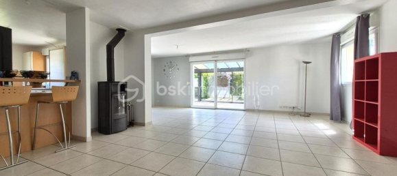 4 bedrooms House in Cormicy, France No. 313657 2