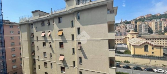 4 bedrooms Apartment in Genoa, Italy No. 238837 3