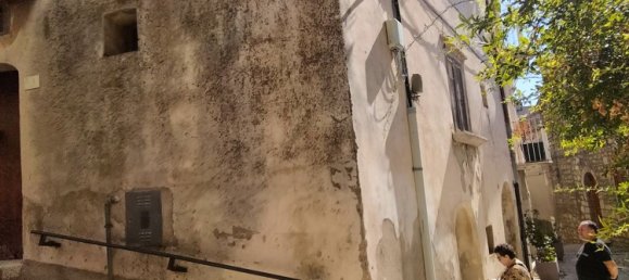 Дом с 4 комнатами в Сант Элия а Пьянизи, Италия № 301880 2