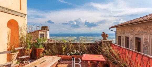 7 rooms Apartment in Cortona, Italy No. 143955 6