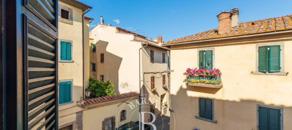 7 rooms Apartment in Cortona, Italy No. 143955 18