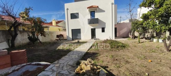 5 bedrooms House in Seixal, Portugal No. 135315 2