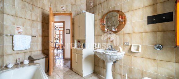 Villa de 9 habitaciónes en Palermo, Italy No. 91715 16