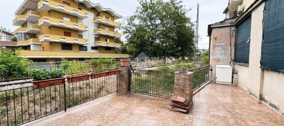 4 bedrooms Apartment in Lanciano, Italy No. 270568 6