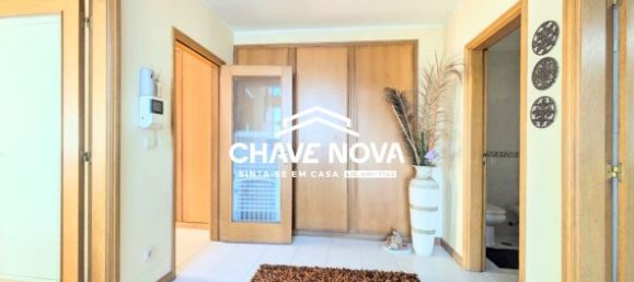 4 bedrooms House in Vila Nova de Gaia, Portugal No. 63615 8