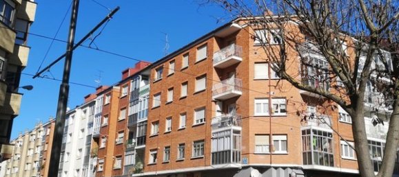 Propriété commerciale à Vitoria-Gasteiz, Spain 75m² No. 108373 3