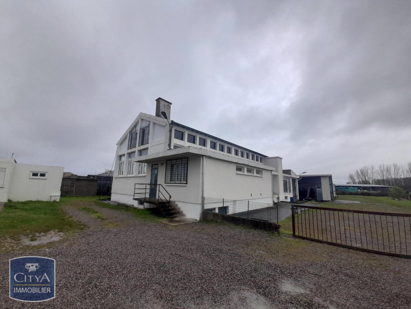  Commercial property in Chateauroux, France No. 62428