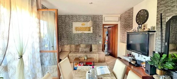 2 غرف نوم شقة في San Prospero, Italy رقم 327784 4