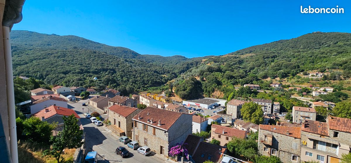 Apartamento de 2 dormitorios en Sartene, France No. 356051