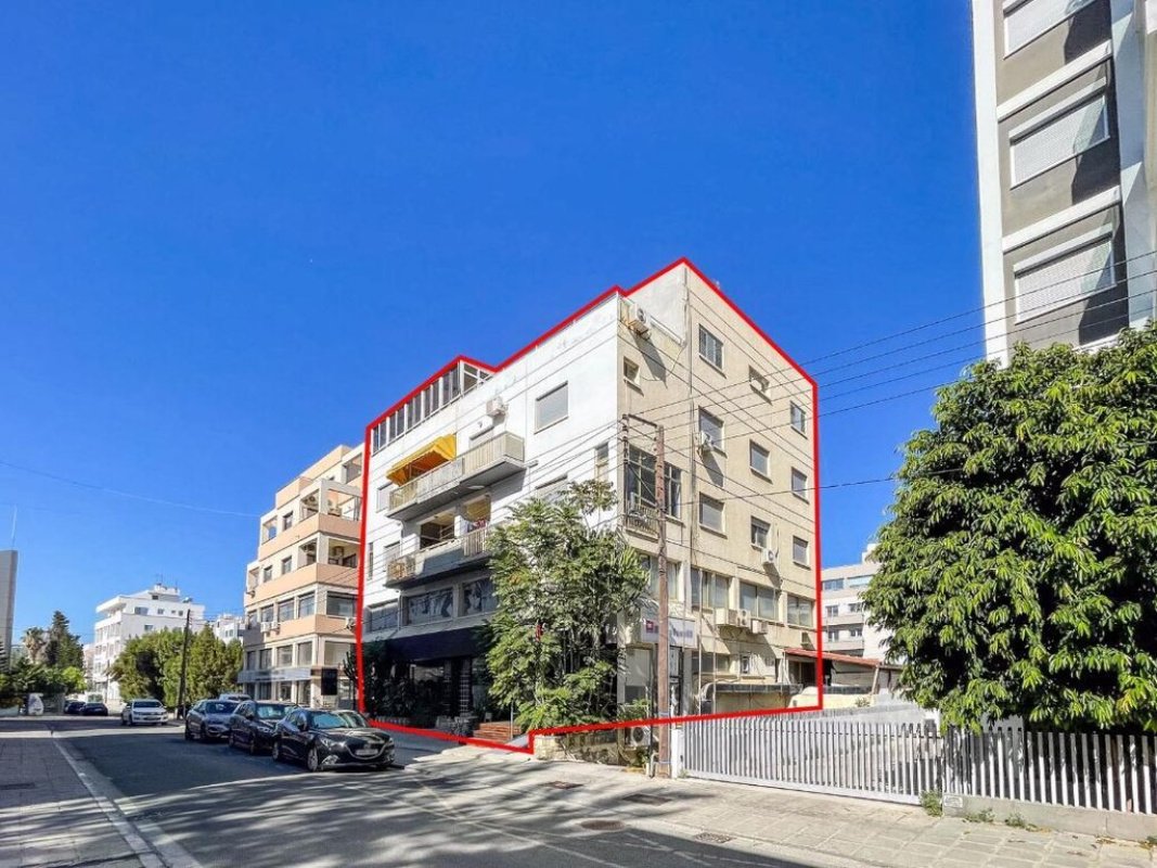853m² Commercial property for sale in Nicosia, Cyprus № 24494