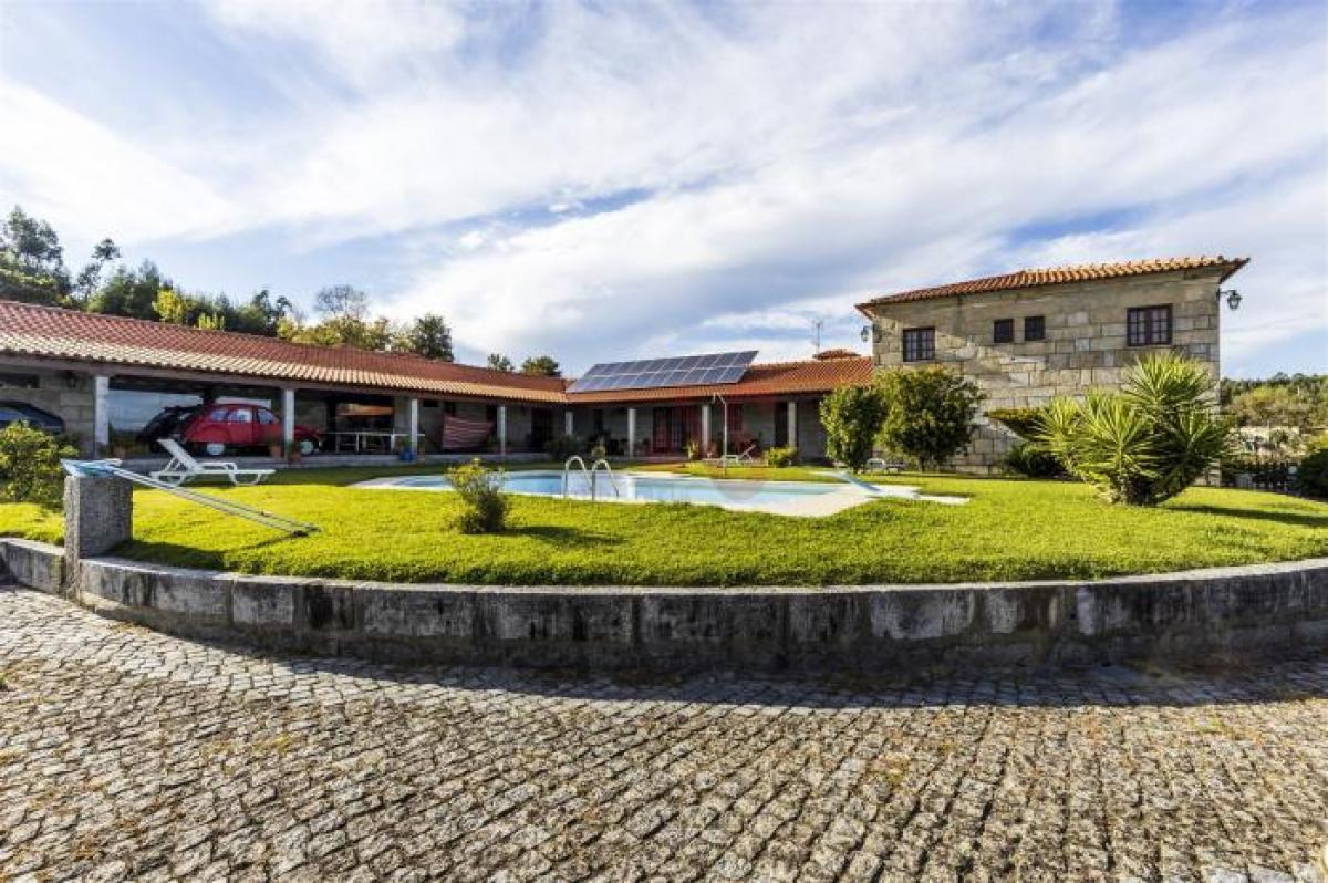 Terreno de 7 dormitorios en Guimaraes, Portugal No. 9113