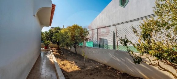4 bedrooms House in Faro, Portugal No. 131476 8