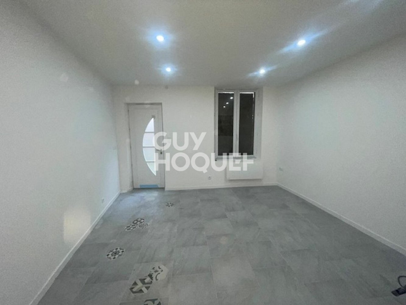 Casa T2 em Sezanne, France N.º 103423