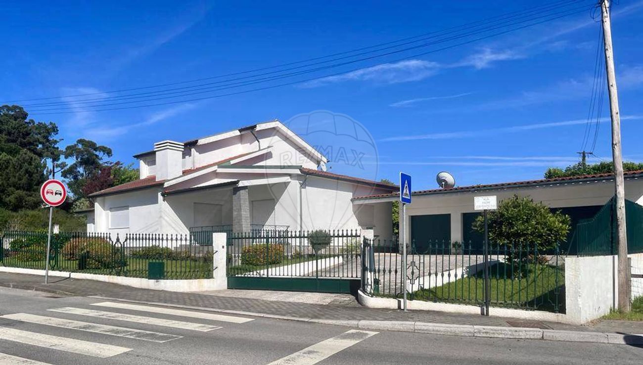 5 chambres Maison à Felgueiras, Portugal No. 16083