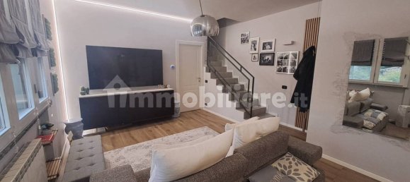 Квартира с 2 спальнями в Казореццо, Италия № 163297 2