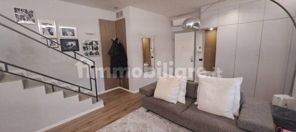 Квартира с 2 спальнями в Казореццо, Италия № 163297 4