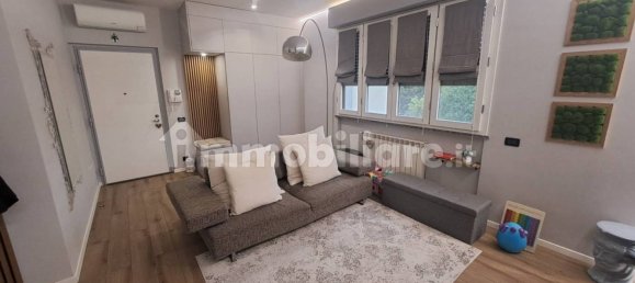 Квартира с 2 спальнями в Казореццо, Италия № 163297 3