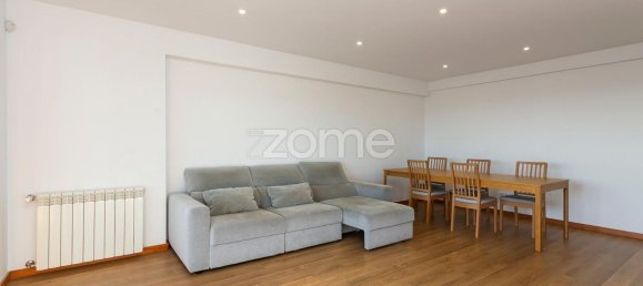 2 bedrooms Apartment in Porto, Portugal No. 92447 8