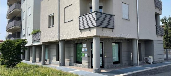 Квартира с 3 комнатами в Пессано кон Борнаго, Италия № 88815 9