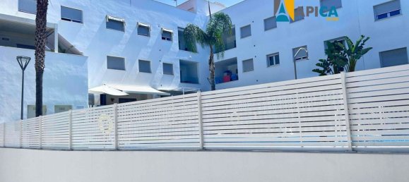 Apartamento de 2 dormitorios en Cádiz, Spain No. 147968 2