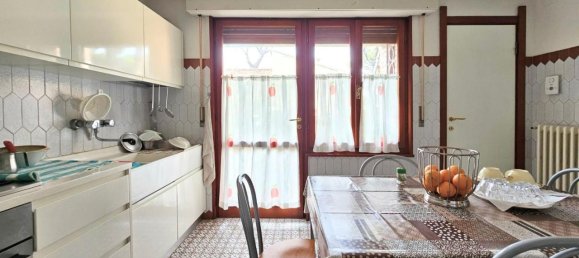6 rooms Villa in Pisa, Italy No. 118114 11