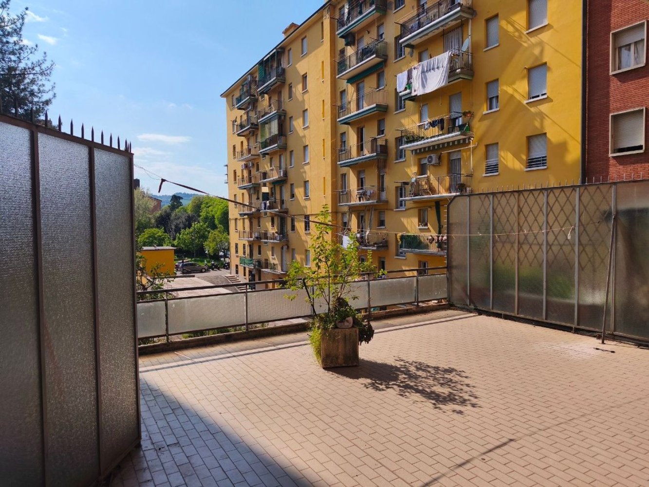 5 bedrooms Apartment in Bologna, Italy No. 321714