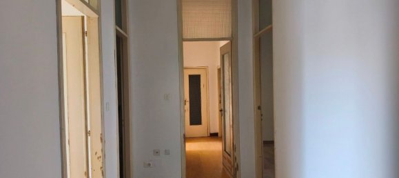 5 bedrooms Apartment in Bologna, Italy No. 321714 4