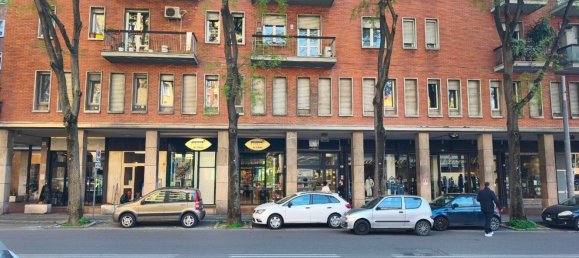 5 bedrooms Apartment in Bologna, Italy No. 321714 2