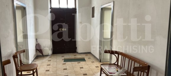 5 rooms House in Solarussa, Italy No. 171445 4