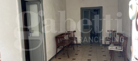 5 rooms House in Solarussa, Italy No. 171445 7