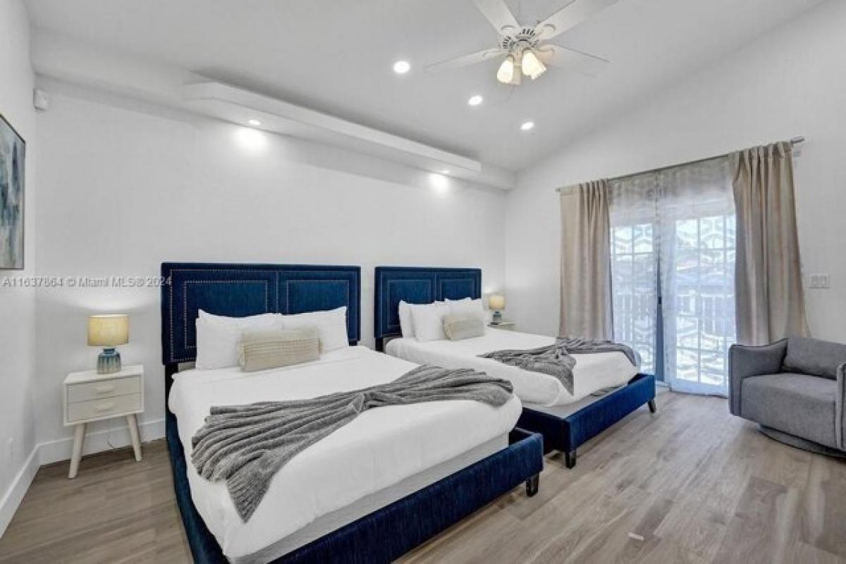 5 bedrooms House in Hollywood, USA No. 423932