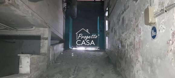 620m² Commercial property in Naples, Italy No. 333822 18