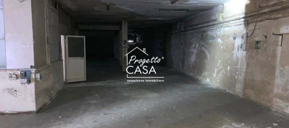 620m² Commercial property in Naples, Italy No. 333822 10
