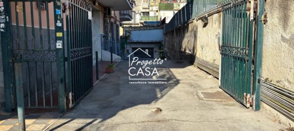 620m² Commercial property in Naples, Italy No. 333822 2
