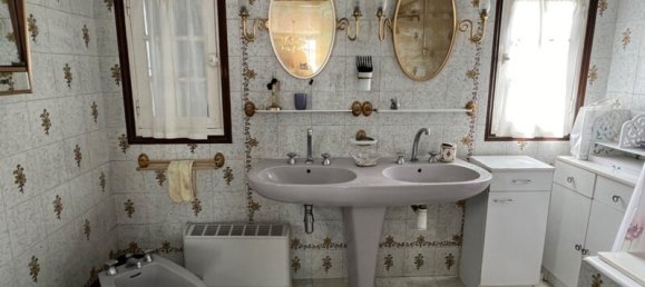 4 bedrooms House in Henonville, France No. 300578 5