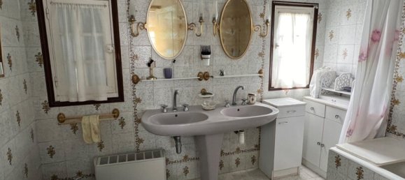 4 bedrooms House in Henonville, France No. 300578 18