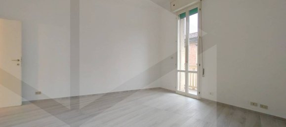 5-salle Appartement à Bologna, Italy No. 17183 17