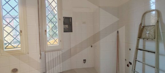 5-salle Appartement à Bologna, Italy No. 17183 5