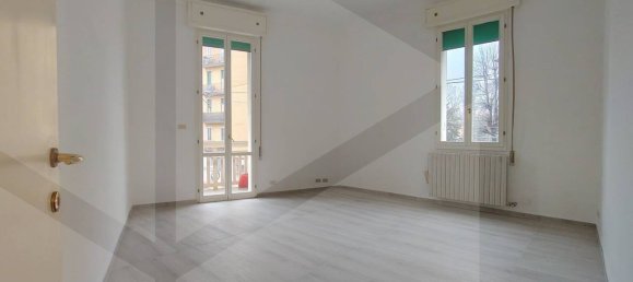 5-salle Appartement à Bologna, Italy No. 17183 14