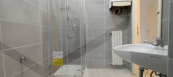 5-salle Appartement à Bologna, Italy No. 17183 22