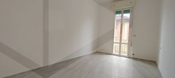 5-salle Appartement à Bologna, Italy No. 17183 18