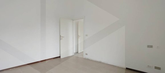 5-salle Appartement à Bologna, Italy No. 17183 12