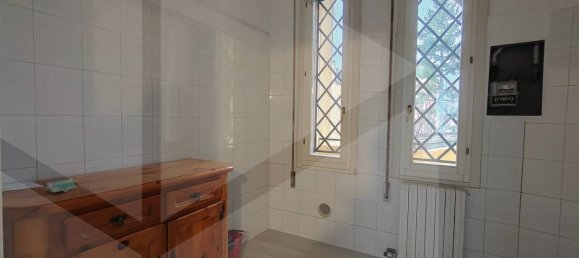 5-salle Appartement à Bologna, Italy No. 17183 4