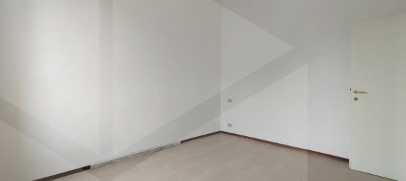 5-salle Appartement à Bologna, Italy No. 17183 11