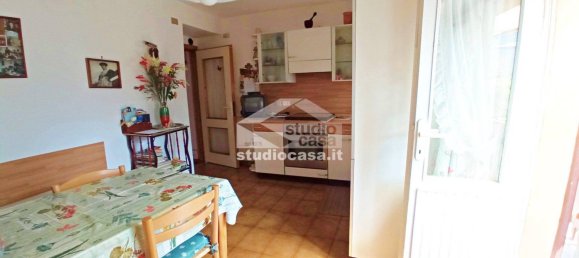 3 Schlafzimmer Haus in Gorno, Italy, Nr. 351937 8