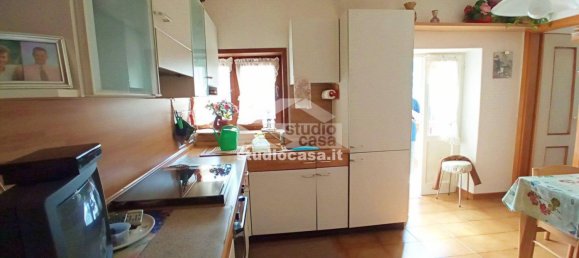 3 Schlafzimmer Haus in Gorno, Italy, Nr. 351937 6