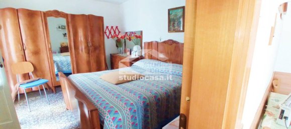 3 Schlafzimmer Haus in Gorno, Italy, Nr. 351937 10