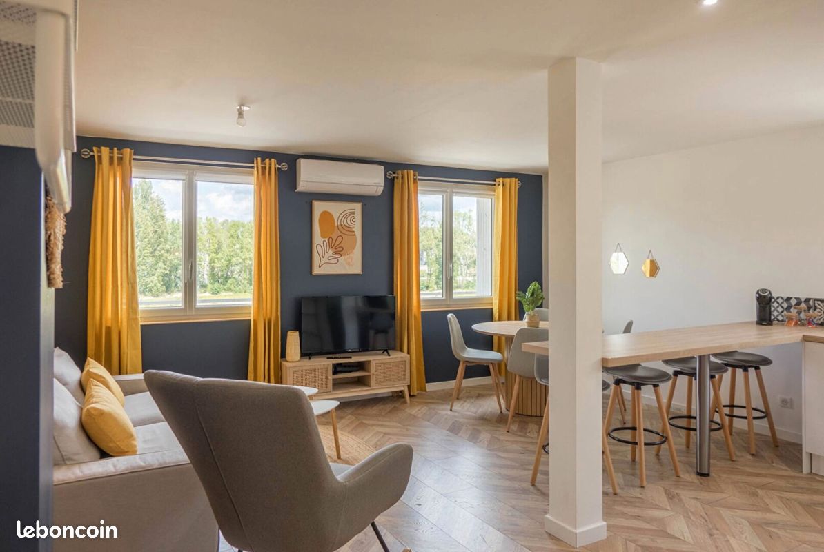 6 chambres Appartement à Orléans, France No. 49933