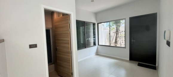 Casa de 3 dormitorios en Railay Beach, Thailand No. 73980 2