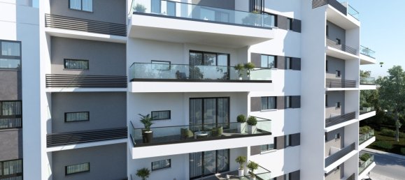 2 bedrooms Apartment in Larnaca, Cyprus No. 3032 8